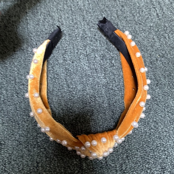 Head band pink items sold separately unless would like a bundle deal 3 for 15 - Picture 3 of 3